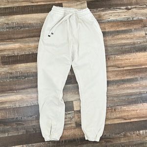 🎀🤍TALENTLESS - “BONE” PREMIUM SWEATPANTS🎀🤍